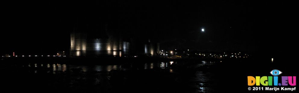 SX20707-10 Panorama of Caernarfon Castle by moon light